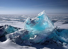 星空体育-KT击败T1赛后，上单PerfecT面对镜头庆祝胜利