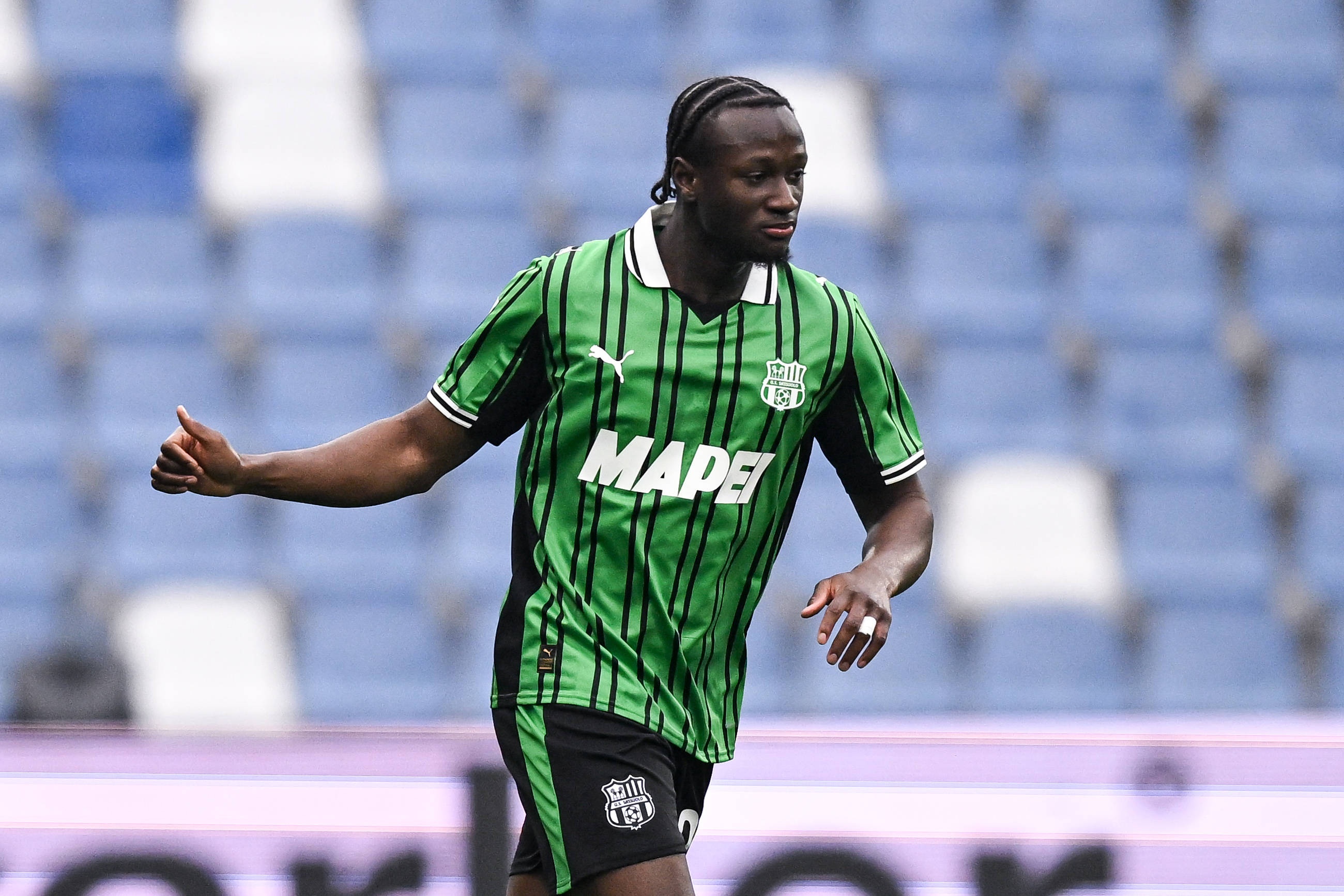 星空体育app下载-都体：国米对萨索洛中场科内感兴趣，上周派球探现场观看球员比赛